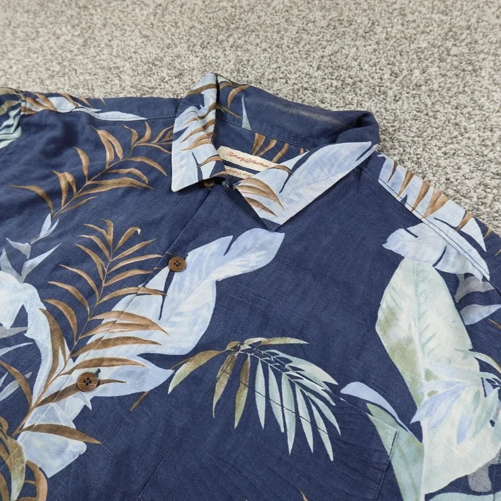 Tommy Bahama Shirt Mens 2XL Blue Chambray Floral Hawaiian Short Sleeve Button Up
